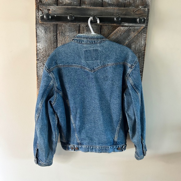 Men's Vintage Levi's Stone Wash Jean Jacket w/2 Side Pockets - Picture 2 of 6